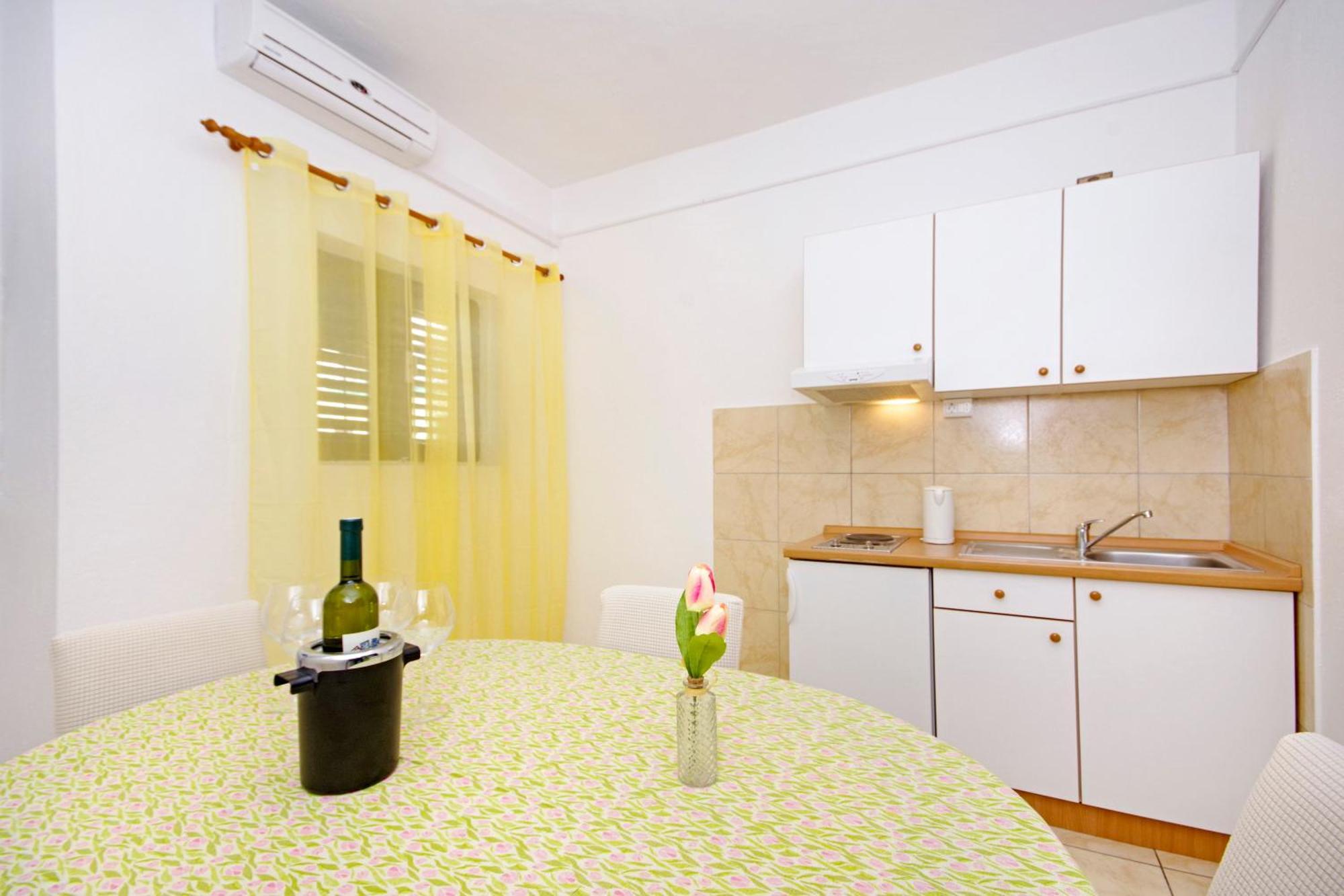 Apartmani Tomas Tučepi المظهر الخارجي الصورة