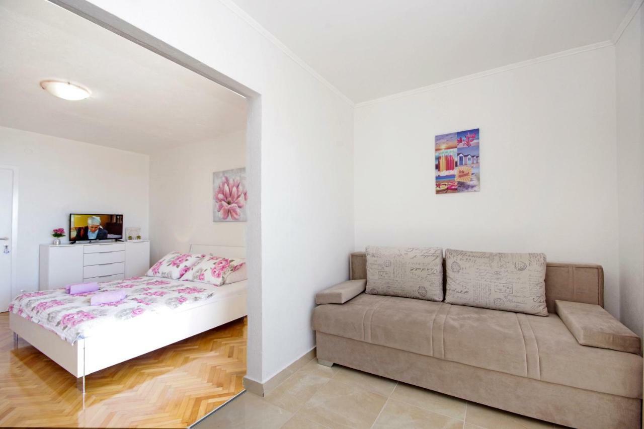 Apartmani Tomas Tučepi المظهر الخارجي الصورة