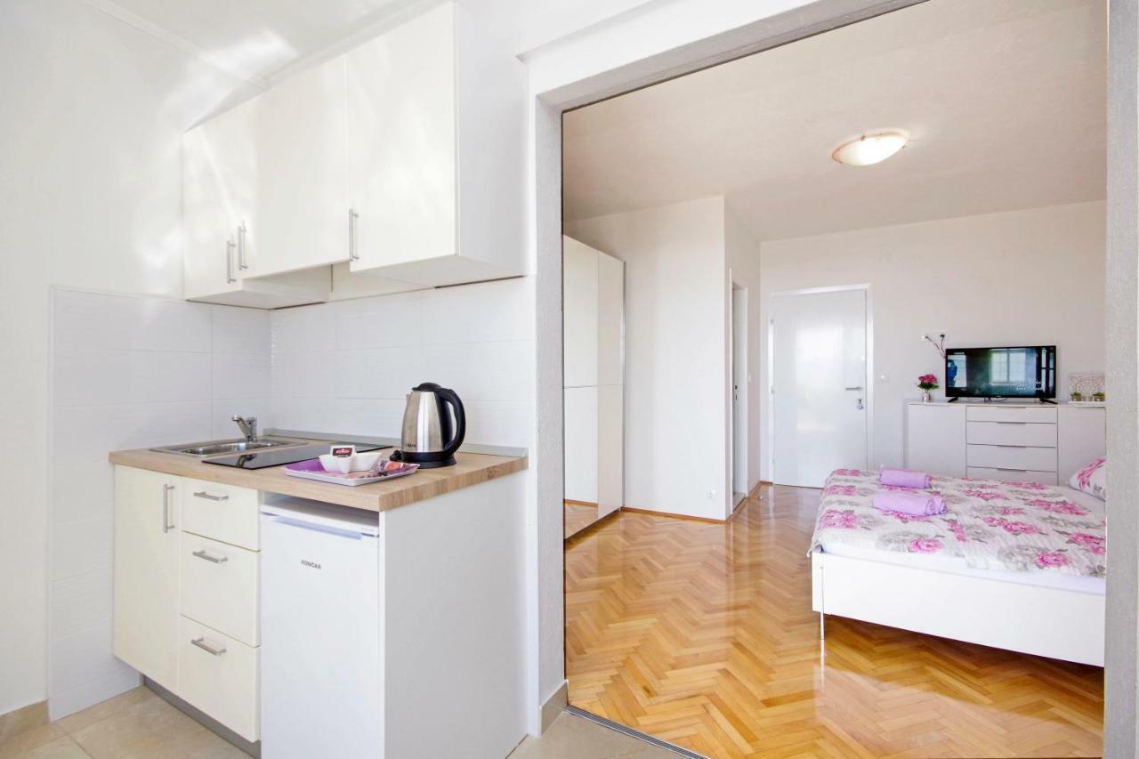 Apartmani Tomas Tučepi المظهر الخارجي الصورة